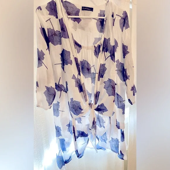 Christine Phillipe Tunic Size M White Blue Leaf Pattern Fit & Flare Layered - Picture 3 of 5